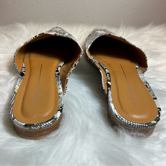 Report Illumi Asymmetrical Pointed Toe Snakeskin Flat Mule Size 8 - Picture 5 of 9